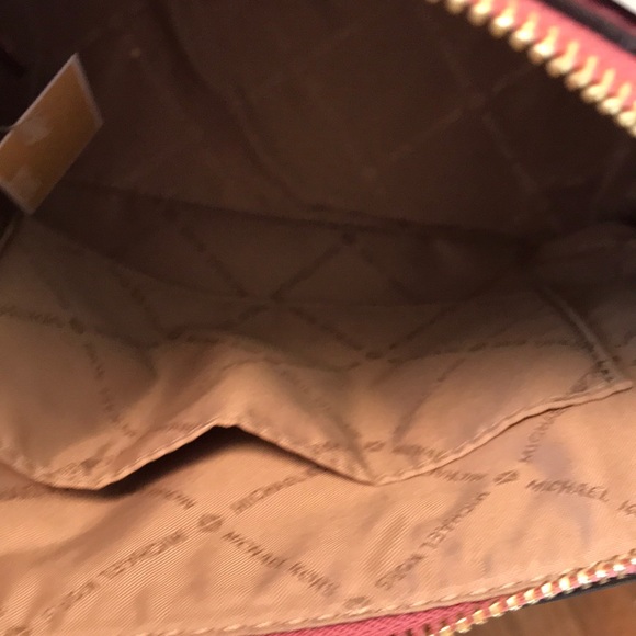 NWT Michael Kors Cindy Dome Pink Saffiano - Picture 6 of 8